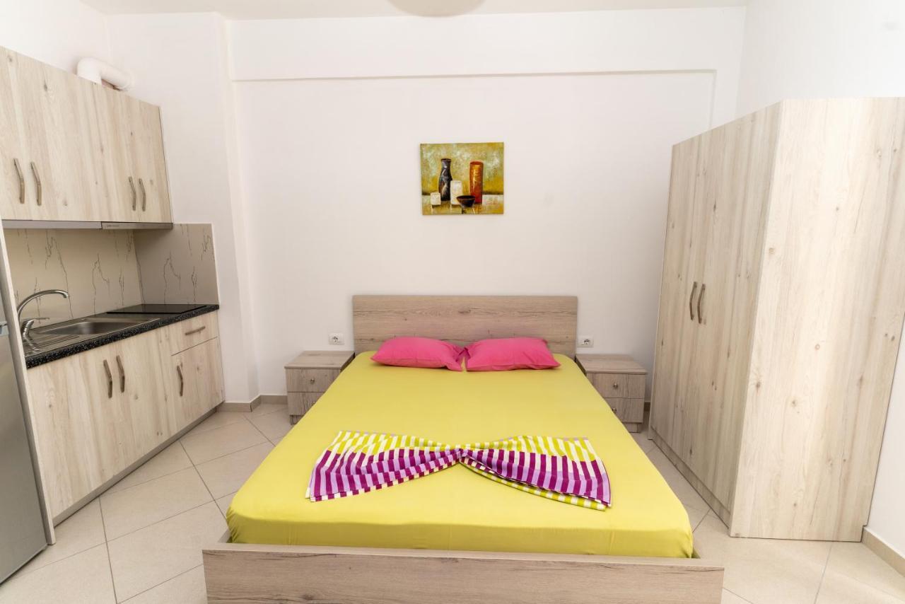 Sheme'S Apartments Sarande Bagian luar foto