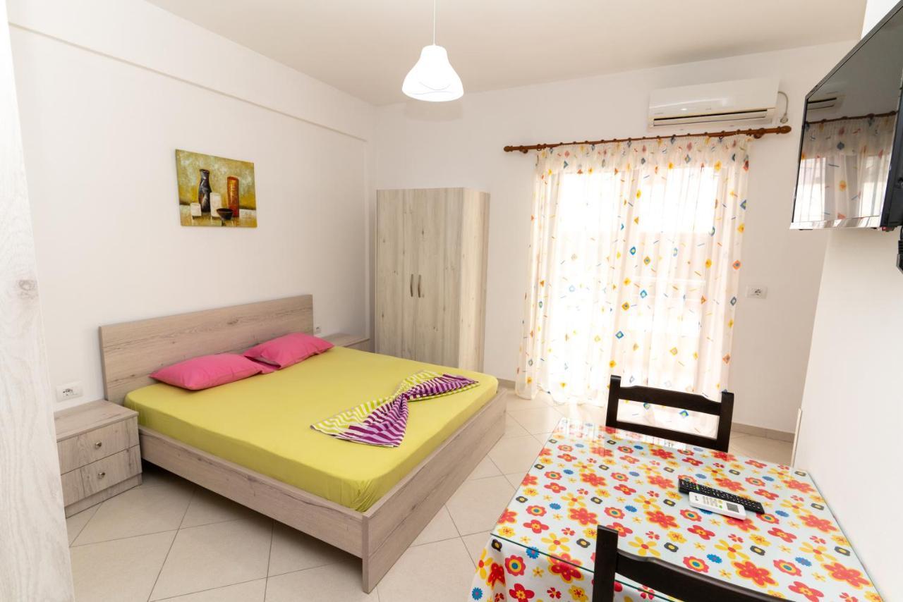 Sheme'S Apartments Sarande Bagian luar foto