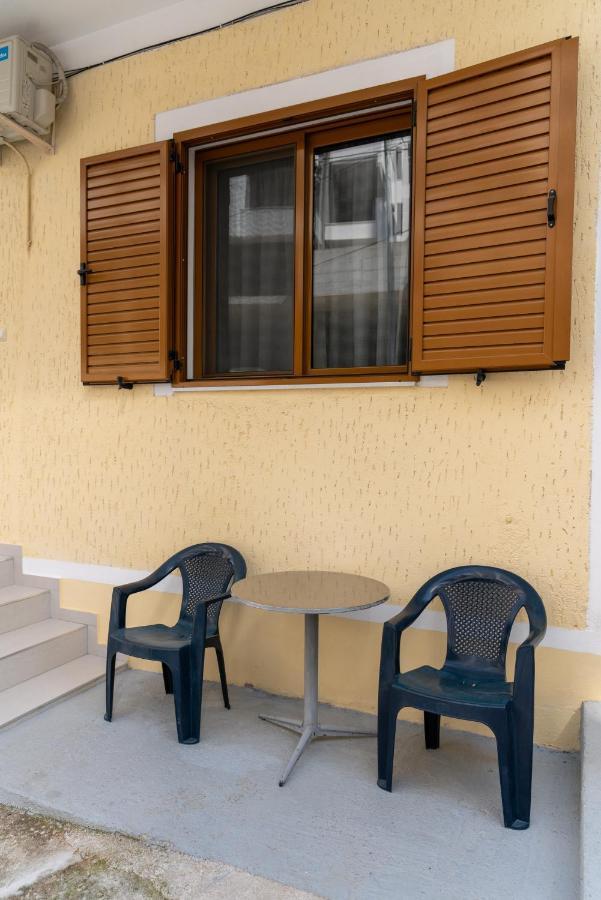 Sheme'S Apartments Sarande Bagian luar foto