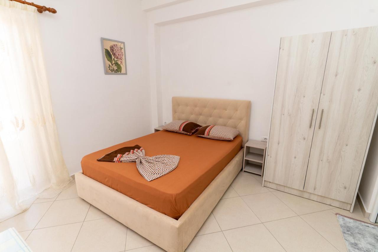 Sheme'S Apartments Sarande Bagian luar foto