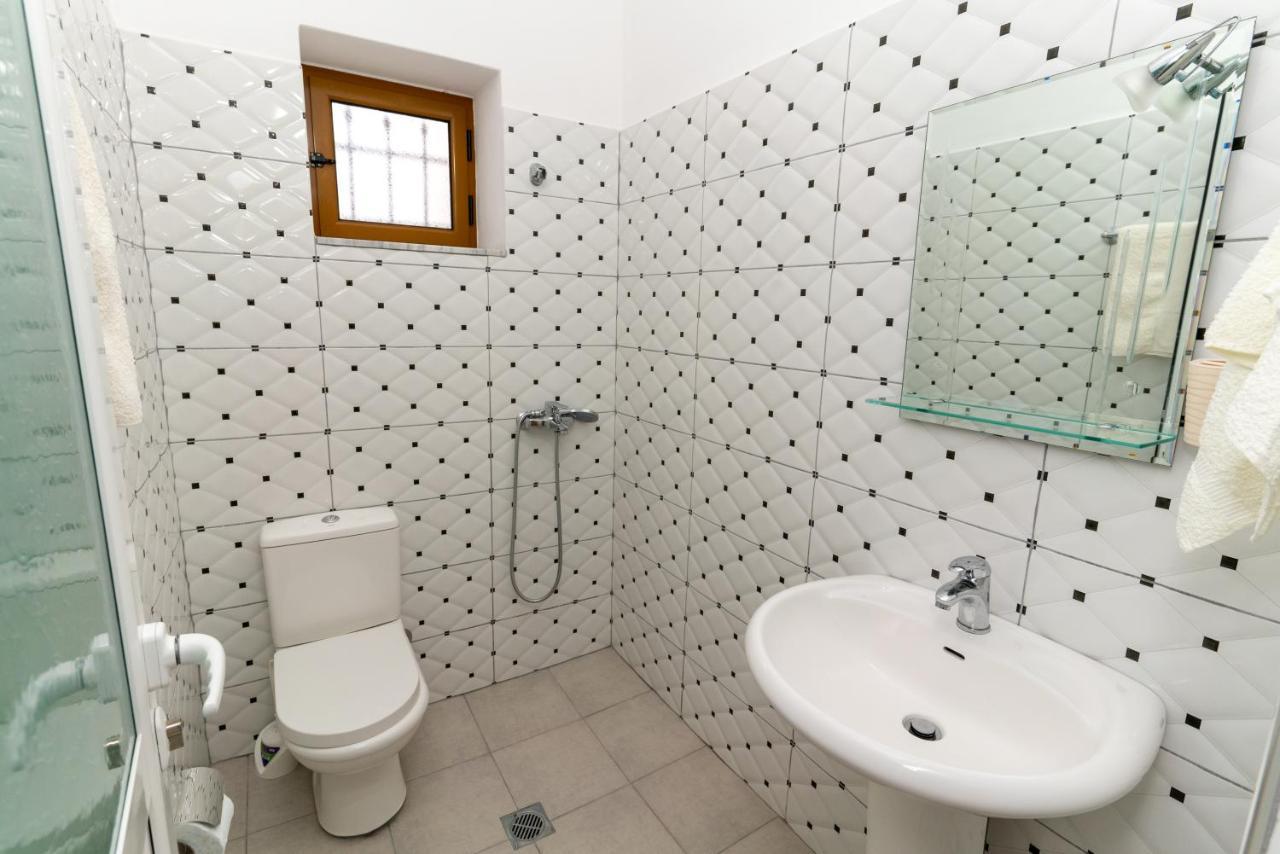 Sheme'S Apartments Sarande Bagian luar foto