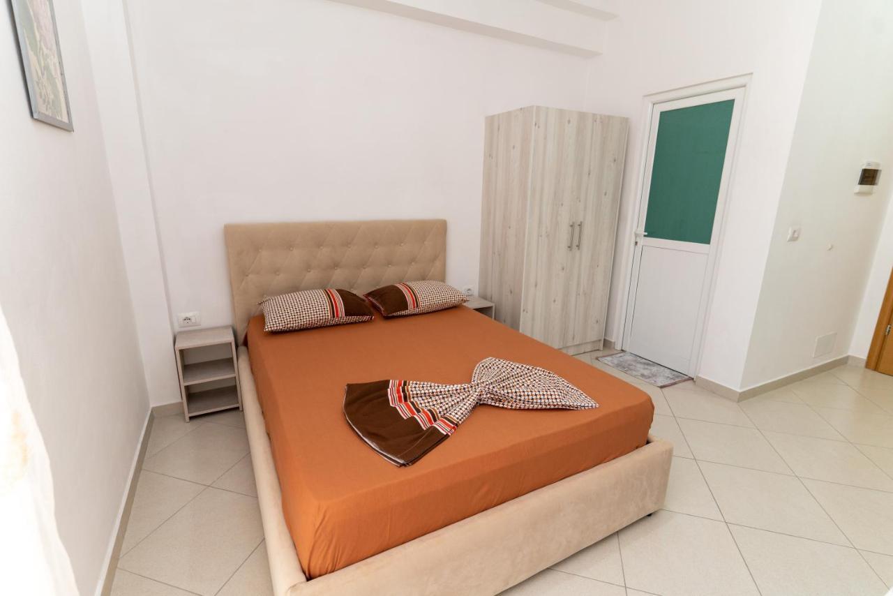Sheme'S Apartments Sarande Bagian luar foto